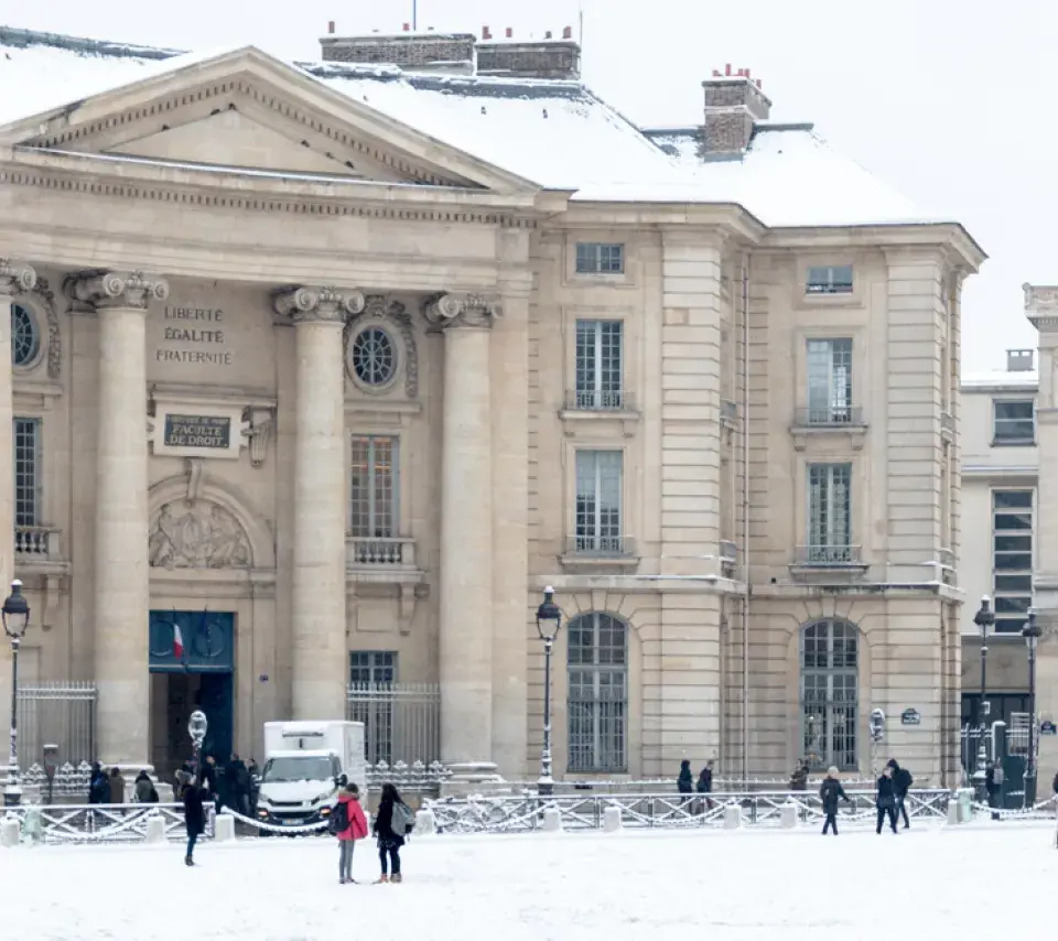 Le centre Panthéon sous la neige Le centre Panthéon sous la neige